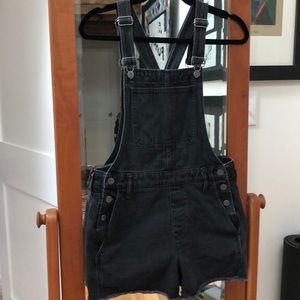 Black denim bib shorts